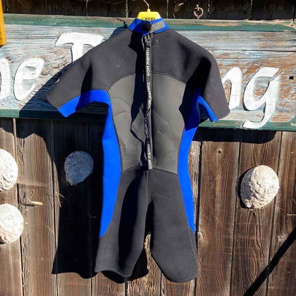 Sorento 3x2mm Shorty Wetsuit Mens medium - Picture 5 of 6